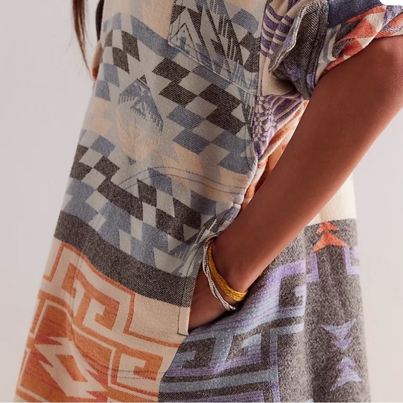 We the Free Arizona Sky pullover XS - Picture 2 of 10